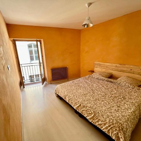Appartement 2 Chambres - Lits King Size - Wifi - Baignoire Le Puy-en-Velay Kültér fotó