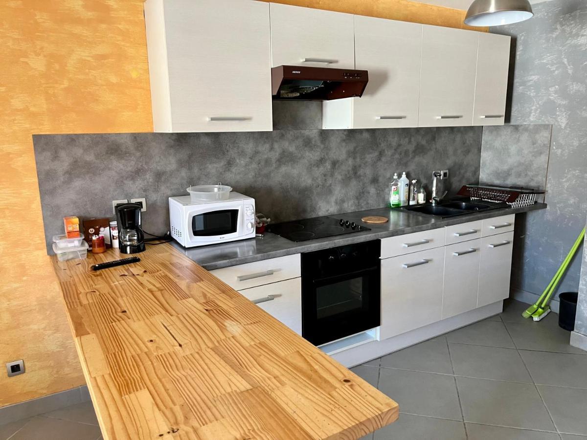 Appartement 2 Chambres - Lits King Size - Wifi - Baignoire Le Puy-en-Velay Kültér fotó