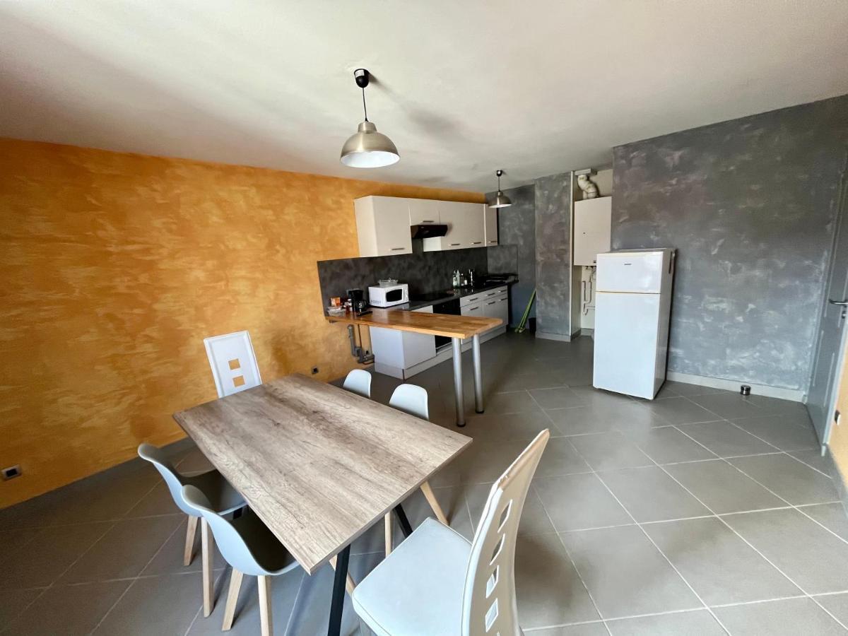 Appartement 2 Chambres - Lits King Size - Wifi - Baignoire Le Puy-en-Velay Kültér fotó
